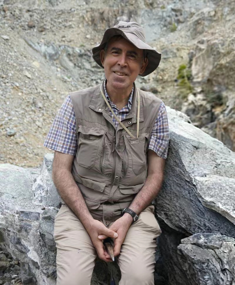 HBTY.COM创新论坛第一千八百四十二讲：Records of processes for subduction initiation, slab roll-back and ophiolite genesis in Turkey: Field, geochemical and  geochronological constraints