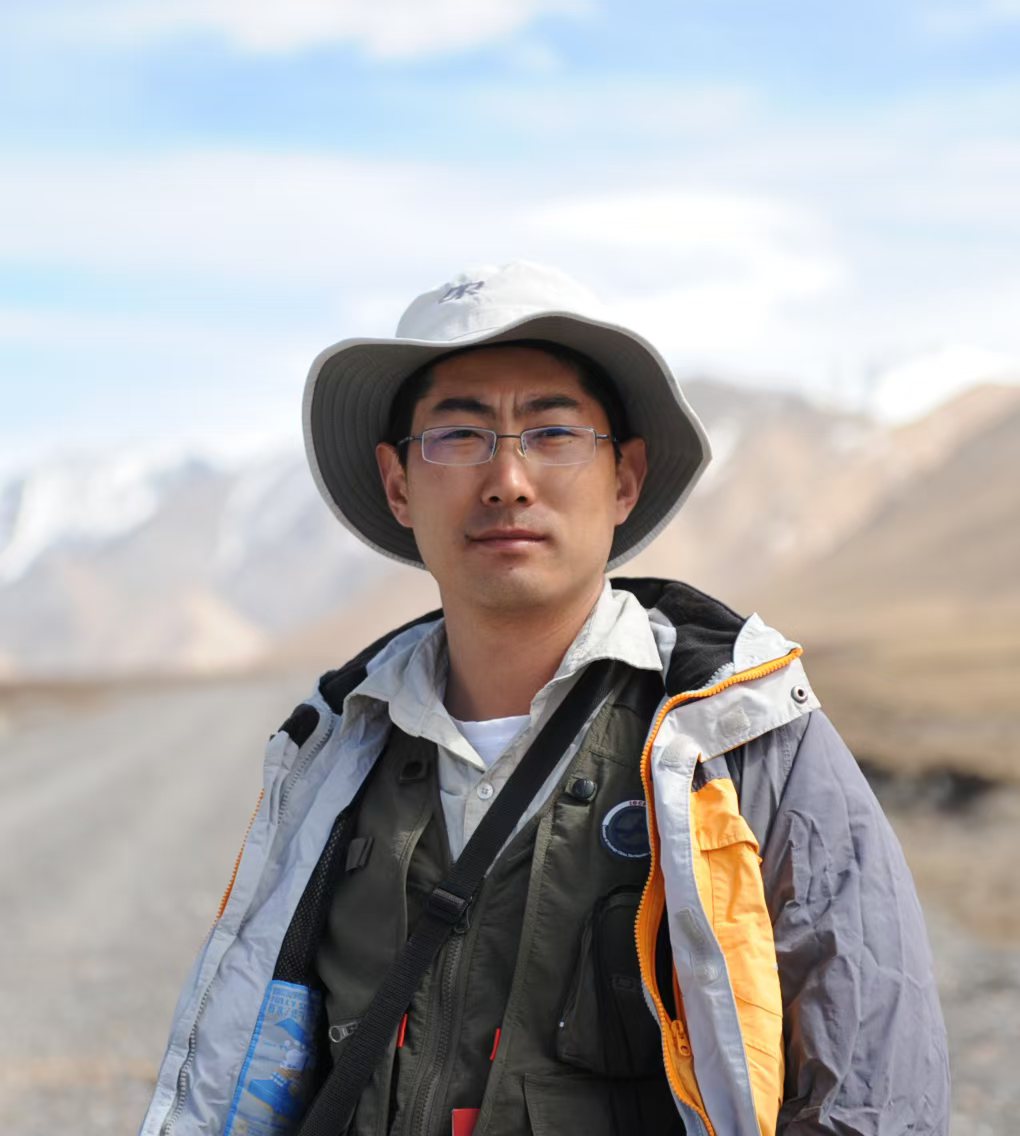 华体会正规平台创新论坛第一千九百三十九讲：青藏高原东缘低起伏高原面多阶段多成因演化过程
